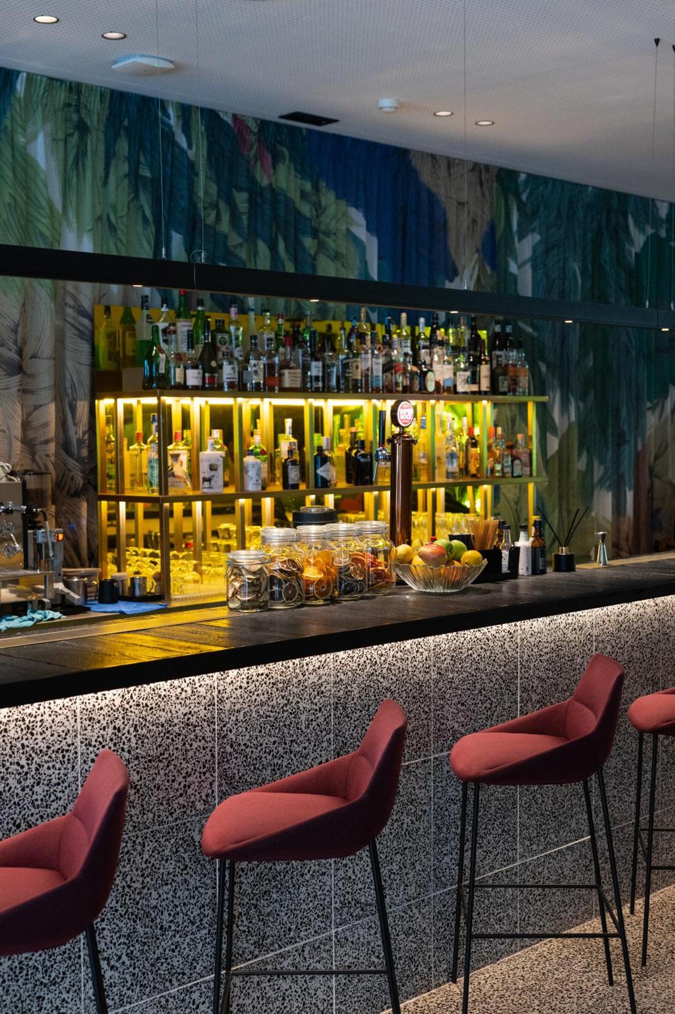 - Member Of Design 4* Lisbon